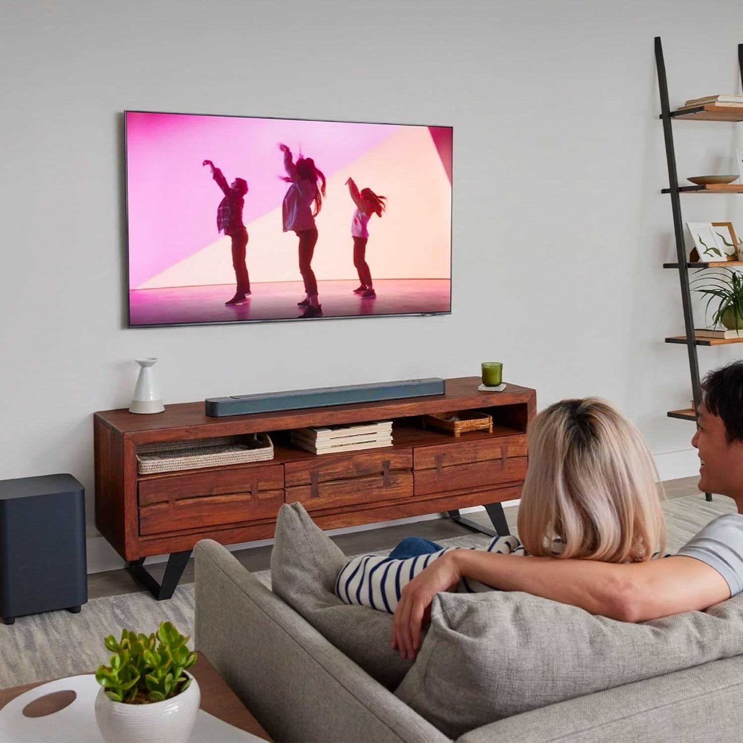 JBL Bar 500 | 5.1.2 Channel Soundbar with Dolby Atmos & Wireless Subwoofer 4 JBL Bar 500 | 5.1.2 Channel Soundbar with Dolby Atmos & Wireless Subwoofer - Image 2